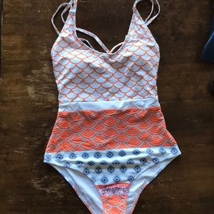 Beautiful world print one-piece swimsuit